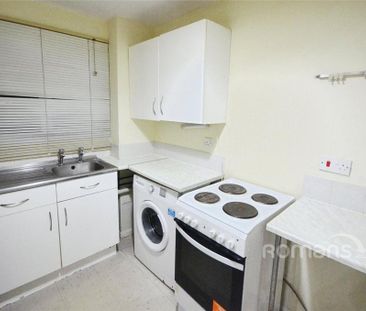 1 bedroom flat to rent - Photo 5