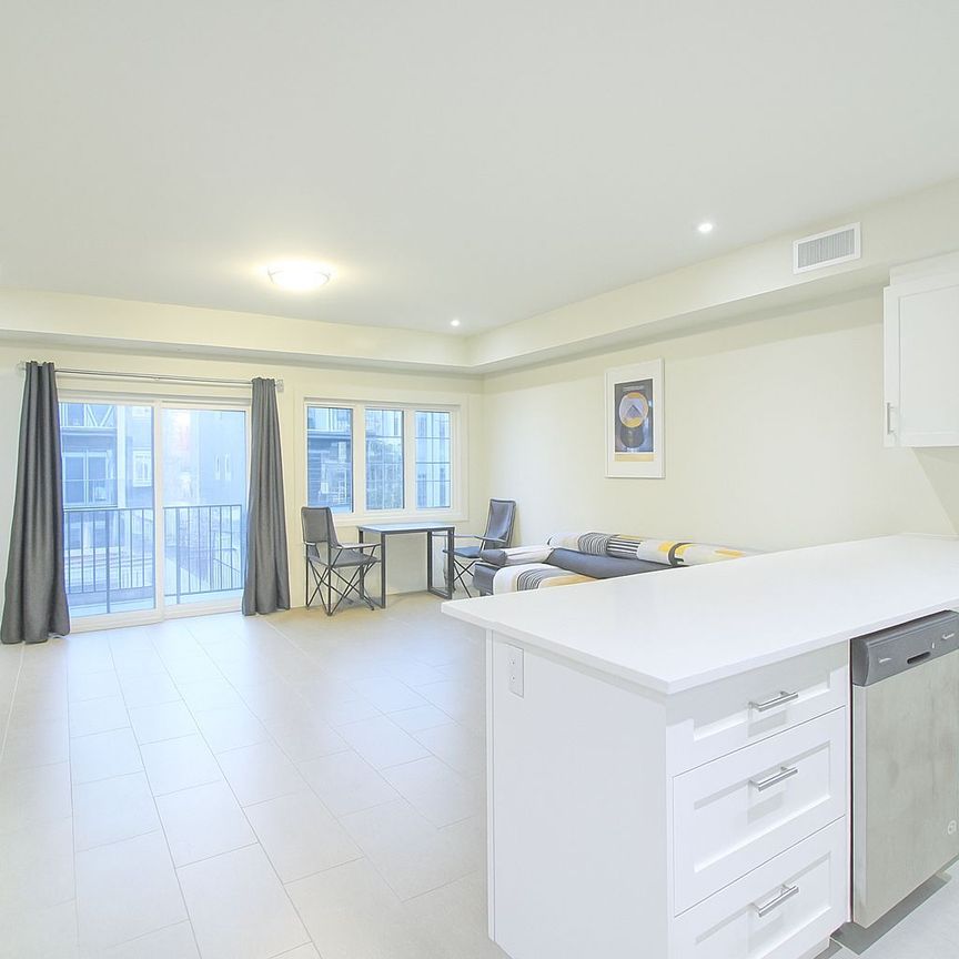 For Lease - 233 Watson Avenue Unit# 404, Windsor, Ontario - Photo 1