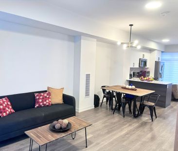 For Lease - 9 Spruce Pines Crescent Unit# Room 3, Toronto, Ontario - Photo 3