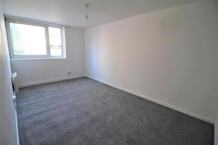 3 bedroom apartment to rent - Photo 5