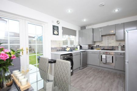 3 bedroom terraced house to rent - Photo 4