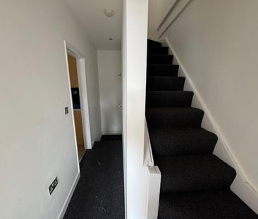 Vicarage Road, Bristol - Photo 1