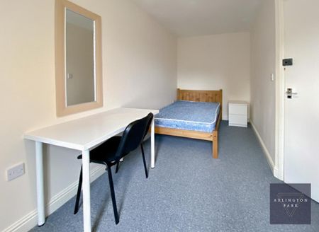 4 bedroom private hall to rent - Photo 4