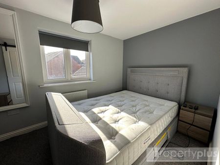 2 bedroom end of terrace house to rent - Photo 4