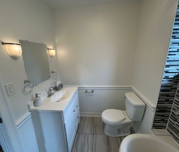 For Lease - 9 Wright Avenue Unit# 2, Hamilton, Ontario - Photo 6