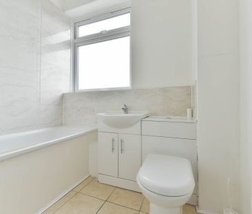 High Street, Banstead - Photo 5