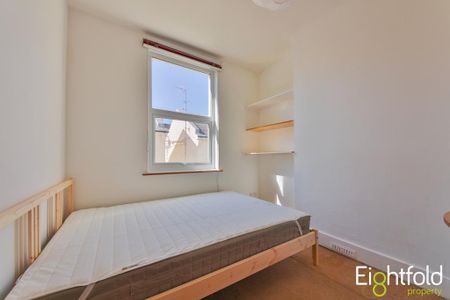 4 bedroom terraced house to rent - Photo 4