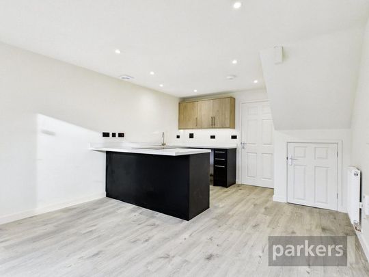 1 bedroom semi-detached house to rent - Photo 1