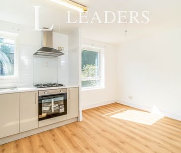 3 bedroom house to rent The Copse, PO19 - Photo 4