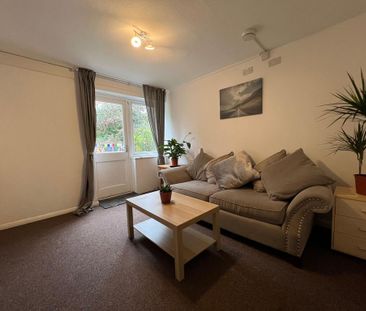 4 bedroom terraced house to rent - Photo 2