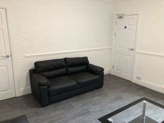 Room in a Shared House, Slade Road, B23 - Photo 1