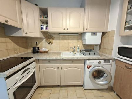 Location Appartement 2 pièces 46m² NIMES 30900 - Photo 5