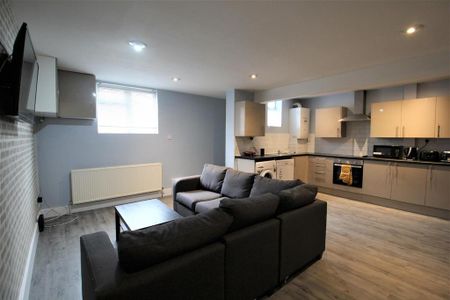 3 bedroom terraced house to rent - Photo 2