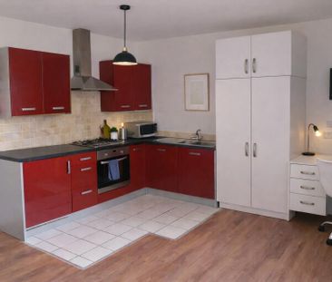 Studio to rent - Photo 2