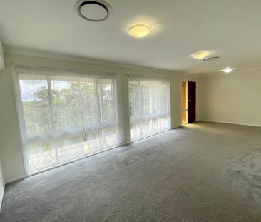 Charming 4-Bedroom Home in Quiet Hazelbrook Cul-de-Sac! - Photo 1