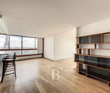 Tout savoir sur cet appartement dans le quartier Emeriau-Zola, à Pa... - Photo 1