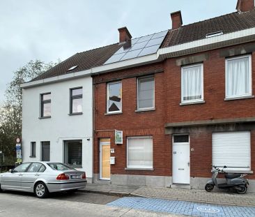 Gerenoveerde rijwoning met 3 slaapkamers en tuin te Roeselare - Photo 6