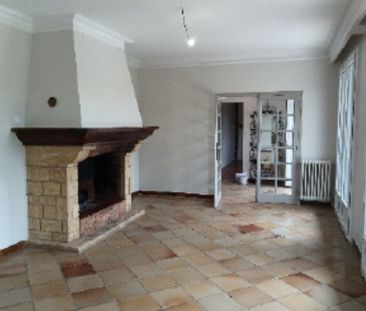 CAUSSADE - maison T5 - proche commodités - Photo 2