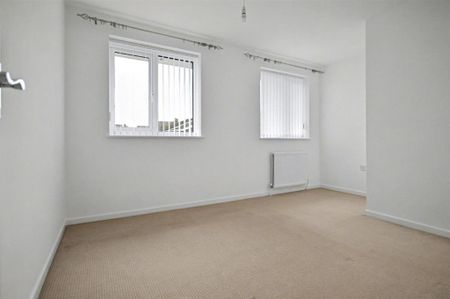 2 bedroom semi-detached house to rent - Photo 4