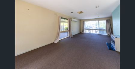 3 Bedroom home on a large 766m2 block - Photo 5