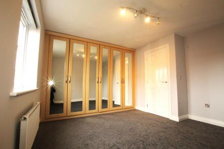 3 bedroom semi-detached house to rent - Photo 5