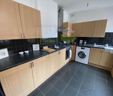 4 bedroom terraced house to rent - Photo 1