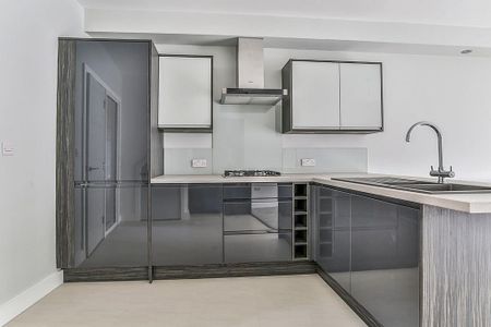 2 bedroom terraced house to rent - Photo 2