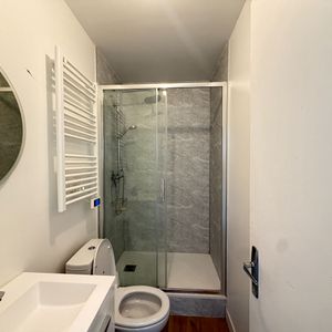 STUDIO MEUBLE - 29 M² - SECTEUR SAINT REMI - Photo 3