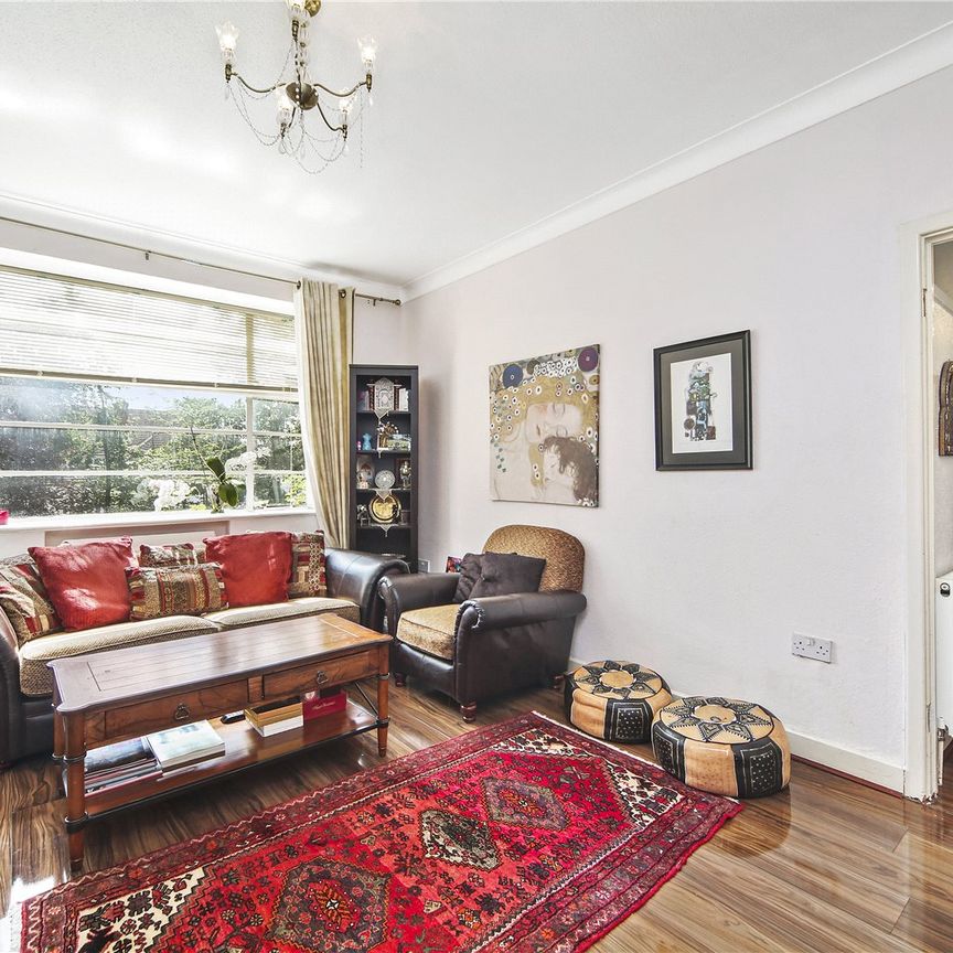 Grosvenor Court, London, NW6, London - Photo 1