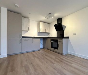 Commercial Road, Poole, Dorset, BH14 - Photo 4