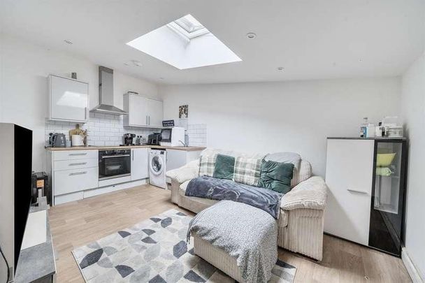 B Timbrell Street, Trowbridge, BA14 - Photo 1