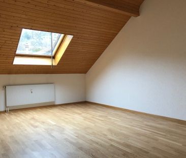 Grand appartement mansardé avec cheminée - Photo 4