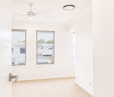 ***BRAND NEW*** 3 BEDROOM TOWNHOUSES AVAILABLE NOW - Photo 1