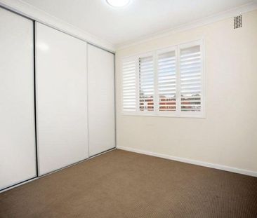 Fully Renovated Unit With Internal Laundry! - Photo 4