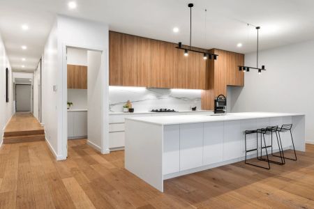 TOTAL LUXURY & DESIGNED TO PERFECTION! - Photo 5