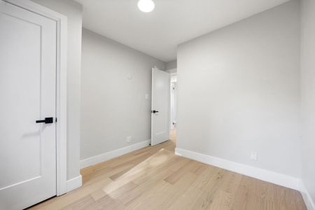 For Lease - 470 Donlands Avenue Unit# Main, Toronto, Ontario - Photo 5