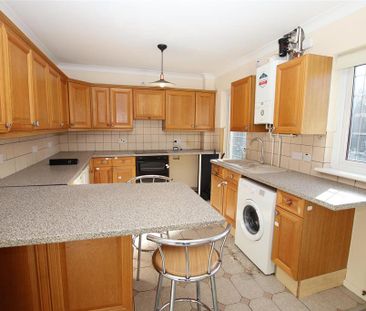 3 bedroom terraced house to rent - Photo 6