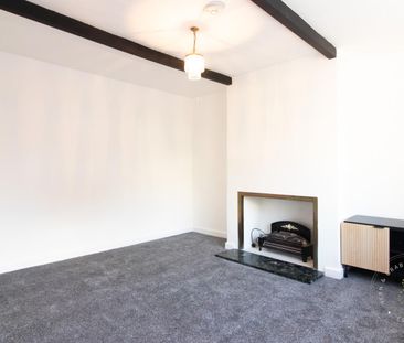 2 Bedroom House - Mid Terrace - Photo 4
