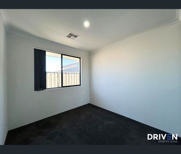 7 Dunlin Road, Banksia Grove, WA 6031 - Photo 4