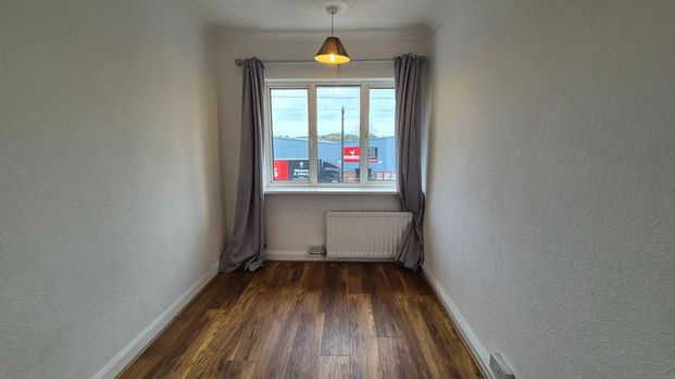 3 bedroom flat to rent - Photo 1