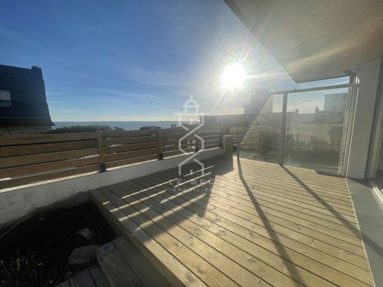 A LOUER : Maison de 123m² - 4 chambres - Vue Mer - Photo 1