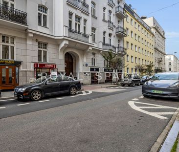 Apartament w kamiennicy na Śródmieściu z widokiem - Photo 6