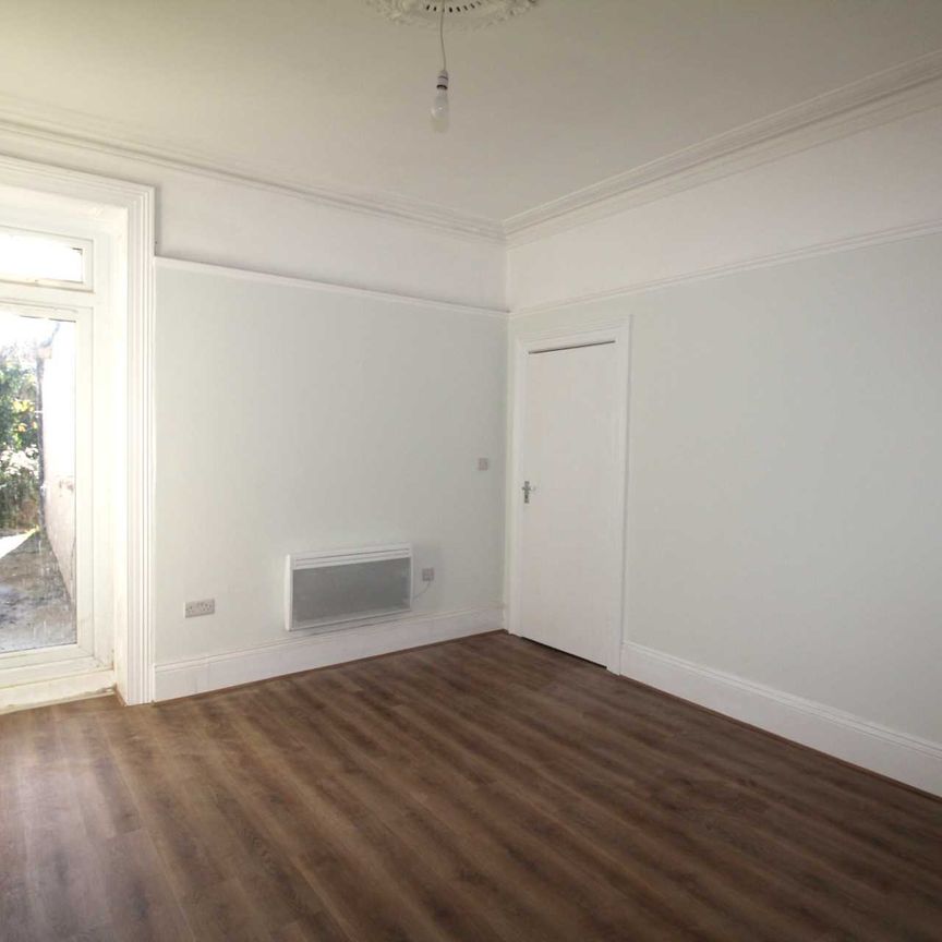 Weston-Super-Mare - Photo 1