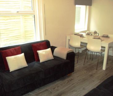 5 bedroom terraced house to rent - Photo 1