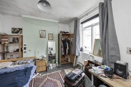 5 bedroom terraced house to rent - Photo 4