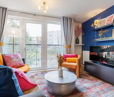2 Bed Flat, Tarves Way, SE10 - Photo 2