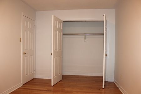 For Lease - 2033 Lumberman Lane, Oakville, Ontario - Photo 4