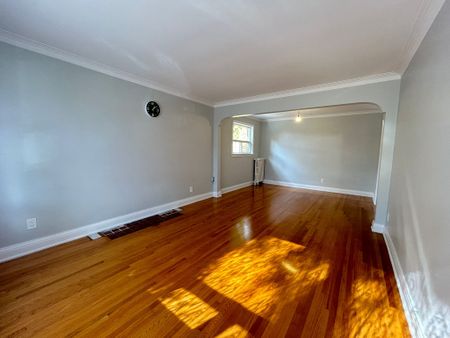 For Lease - 252 Viewmount Avenue, Toronto, Ontario - Photo 4