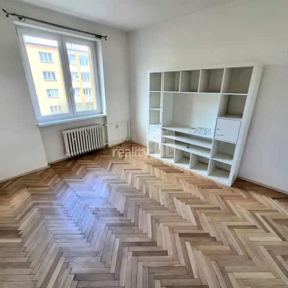 Pronájem bytu 2+1, 56 m - Photo 1