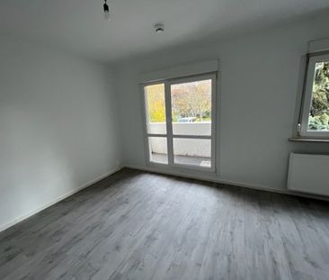 Für Ihre GROßARTIGE Familie , 6 Zimmer Wohnung möchte bewohnt werden - Photo 2